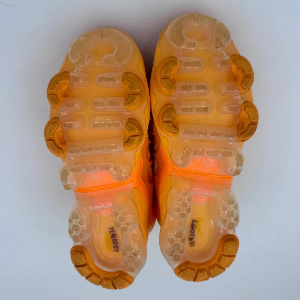Nike Air VaporMax Plus Womens 7 University Gold Orange CW7011-800